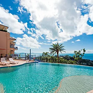 https://sea-star-apartments.queenslandhotels.net
